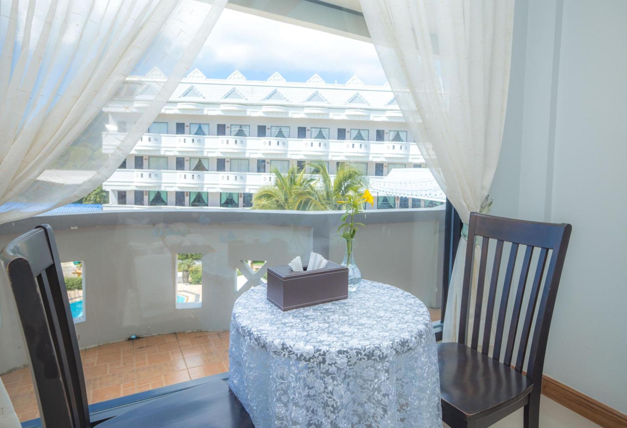 Blue Carina - Sha Hotel
